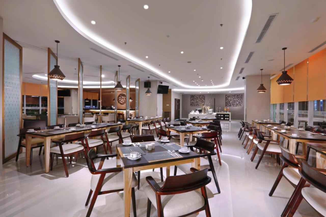 Cozy The H Residence Cawang By Bonzela Property 자카르타 외부 사진
